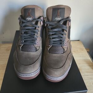 Air Jordan 4 'Dark Mocha'